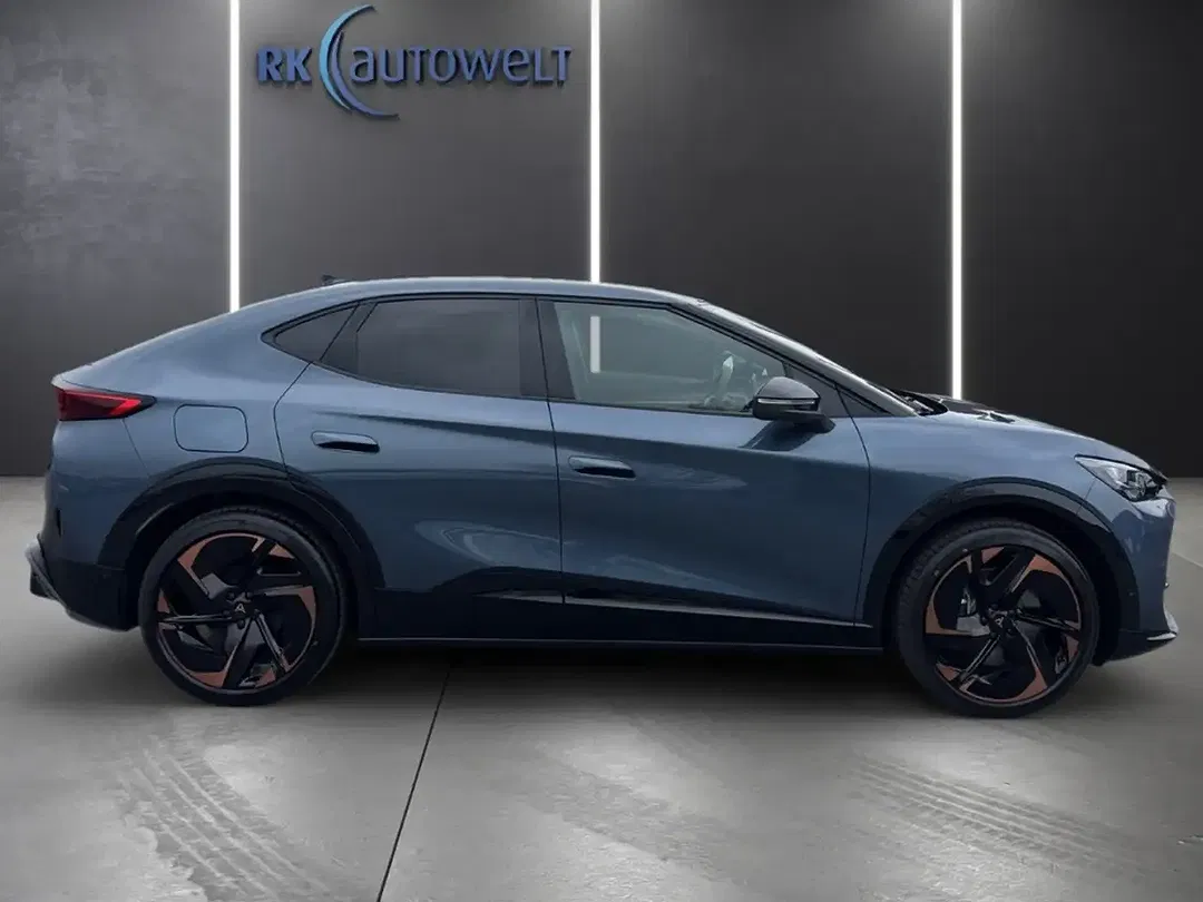 CUPRA Tavascan - Thumbnail 3