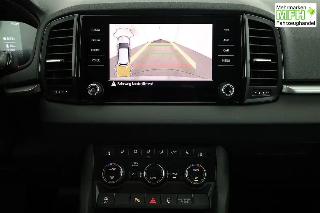 Skoda Karoq - Thumbnail 6