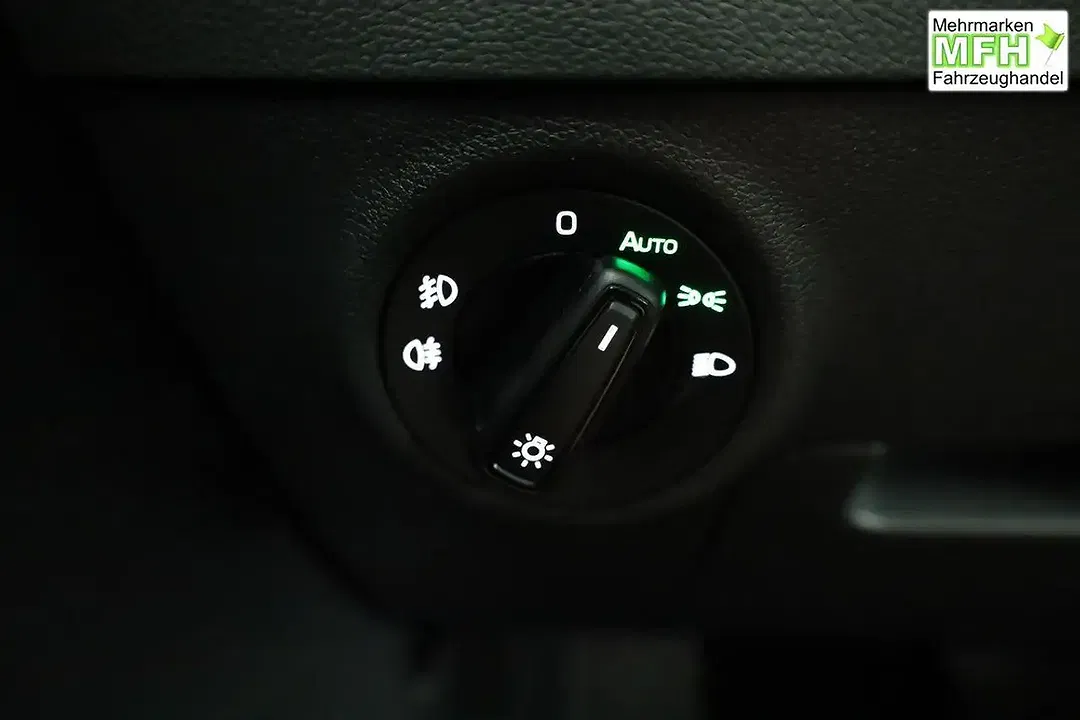 Skoda Karoq - Thumbnail 8