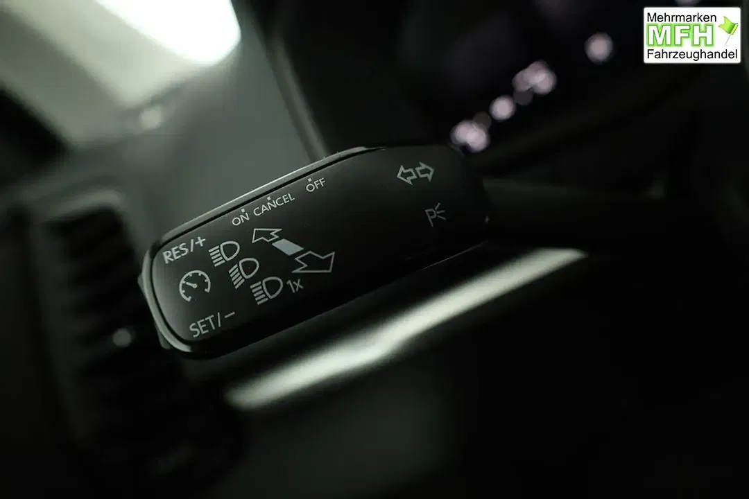 Skoda Karoq - Thumbnail 9