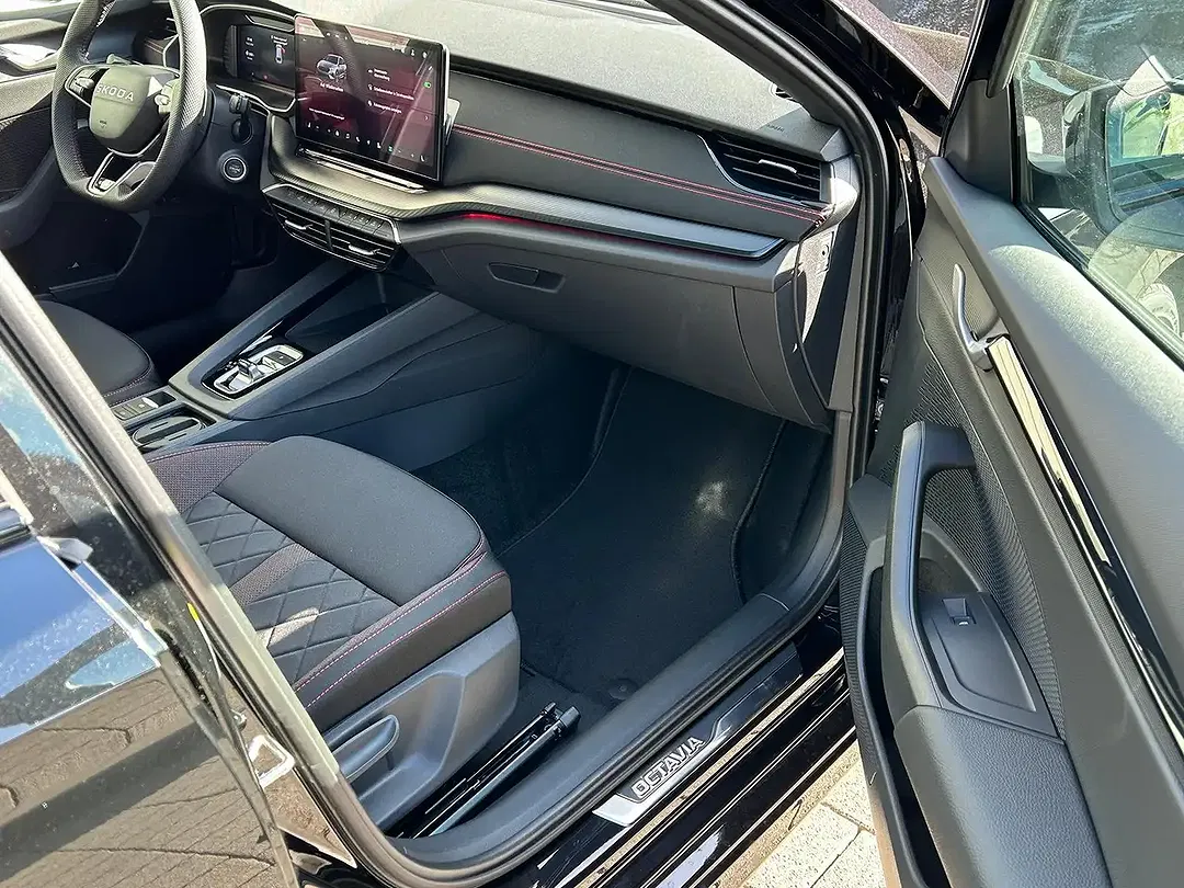 Skoda Octavia - Thumbnail 11