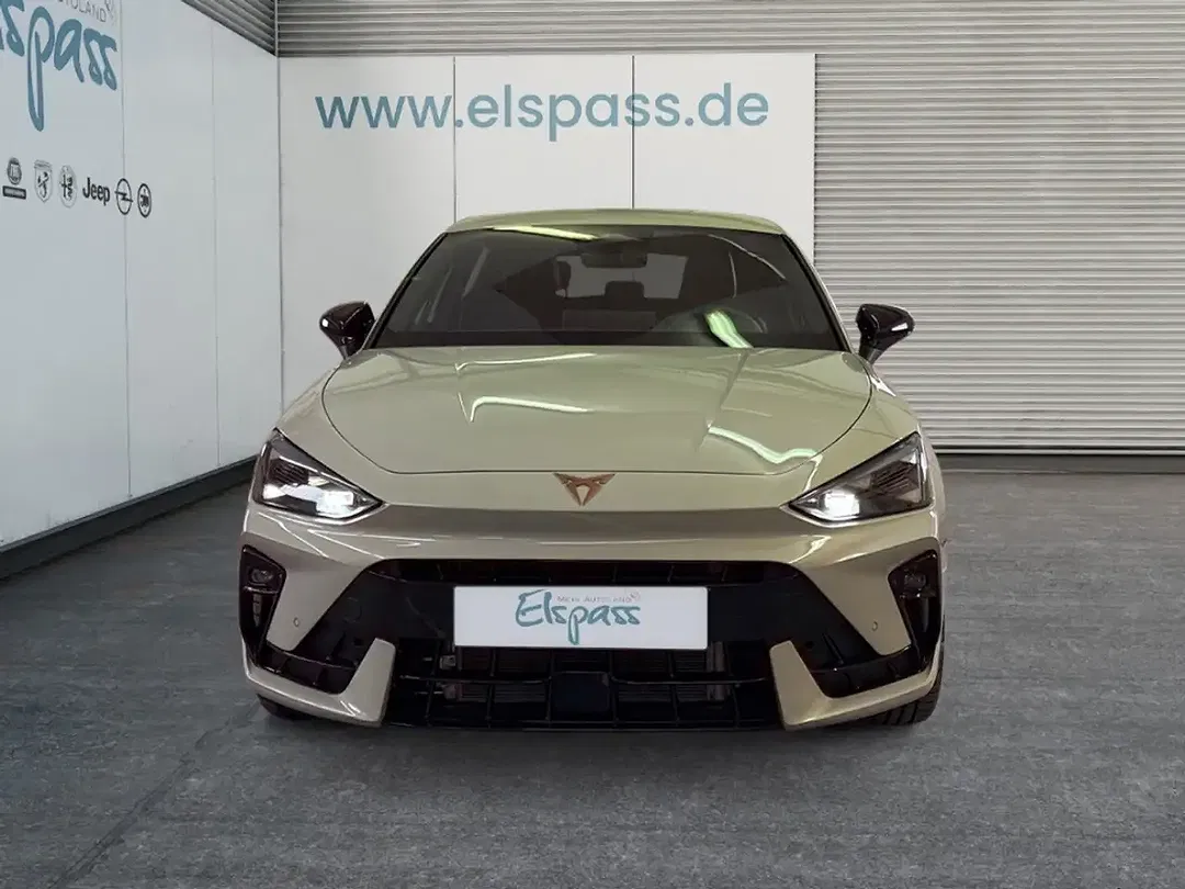 CUPRA Leon - Thumbnail 2