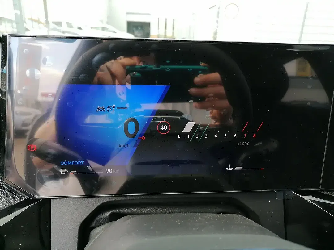 Renault Clio - Thumbnail 13