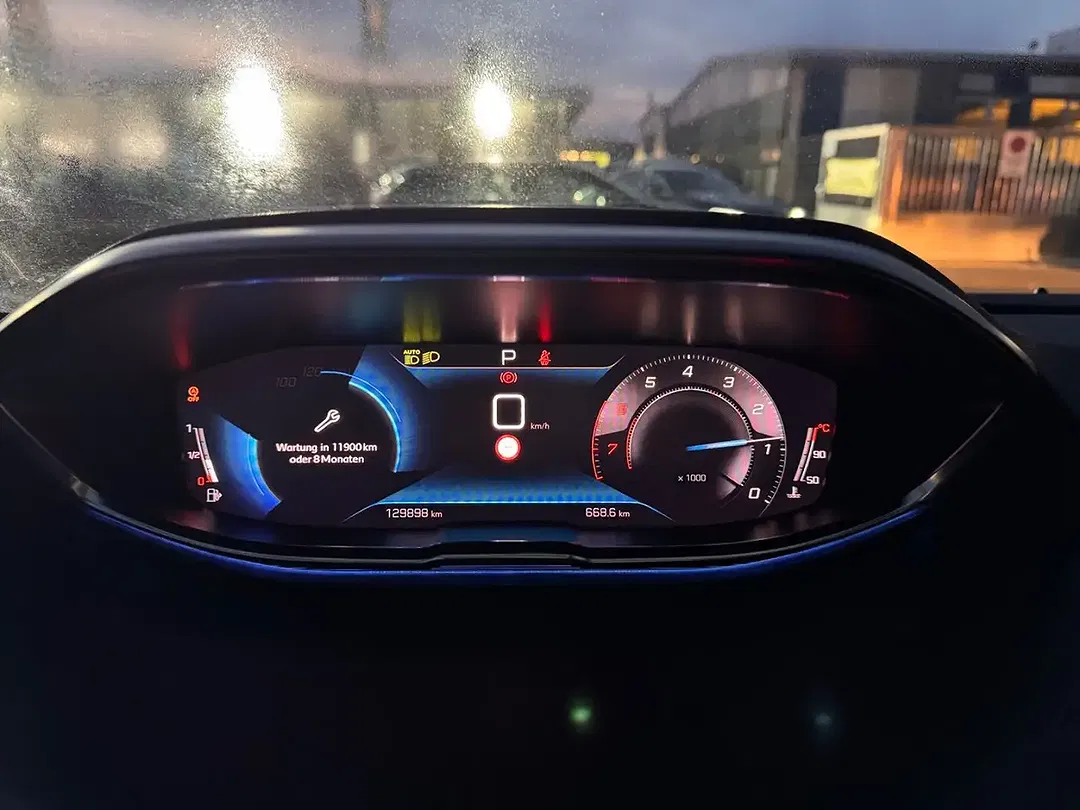 Peugeot 5008 - Thumbnail 11