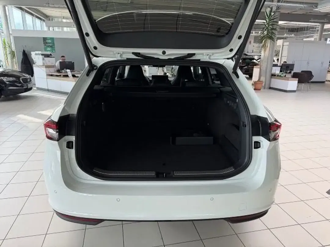 Skoda Superb - Thumbnail 10