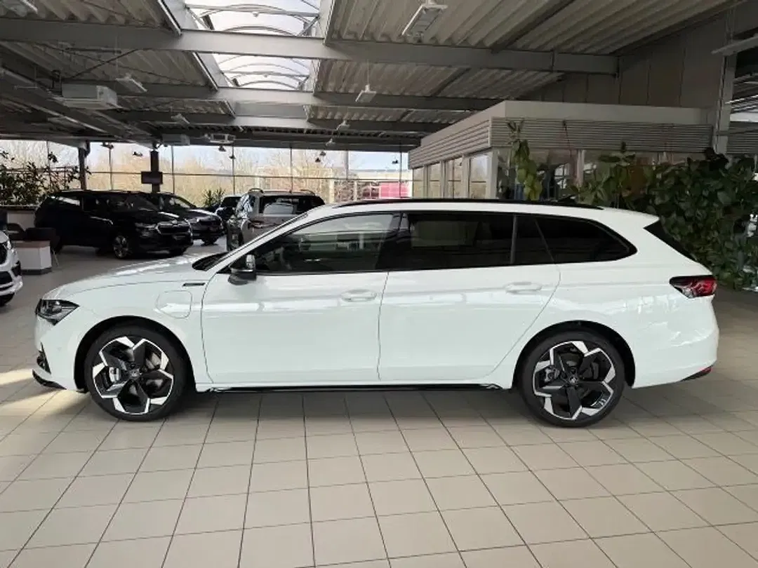 Skoda Superb - Thumbnail 12