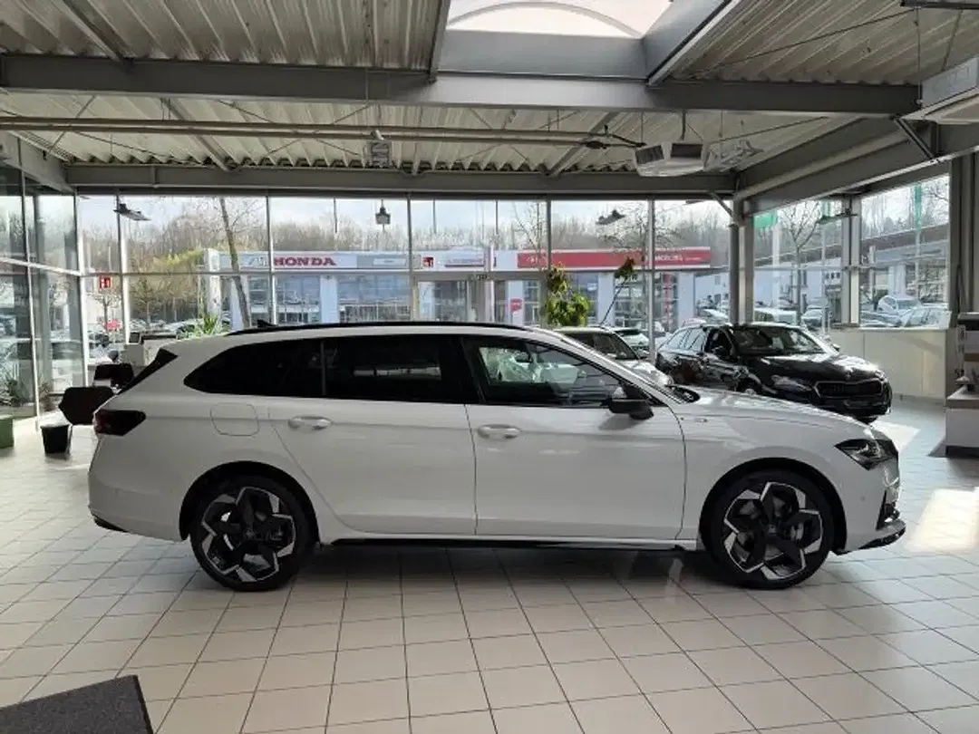 Skoda Superb - Thumbnail 4