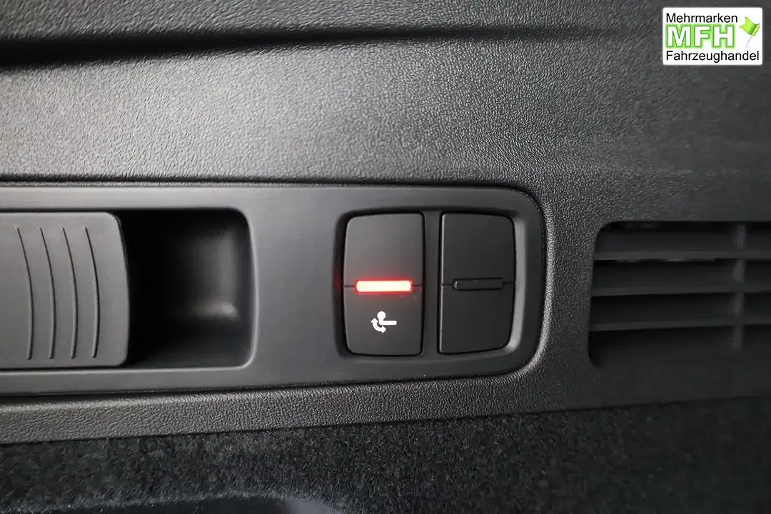 Audi Q5 - Thumbnail 11