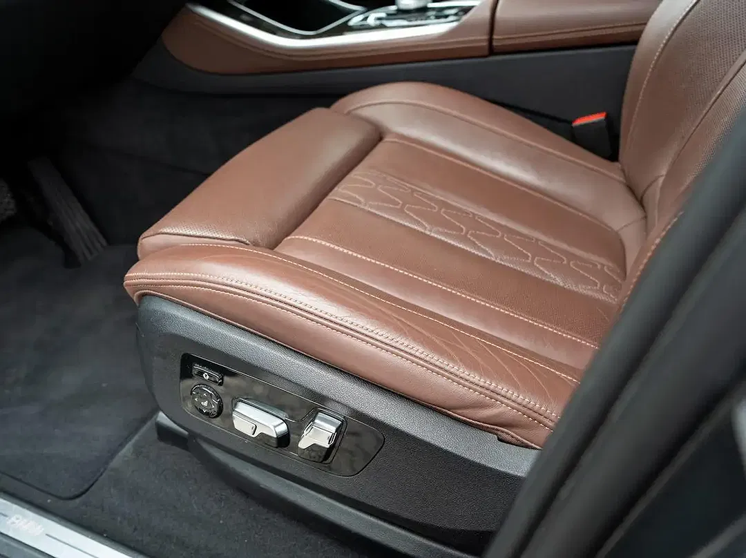 BMW X5 - Thumbnail 9