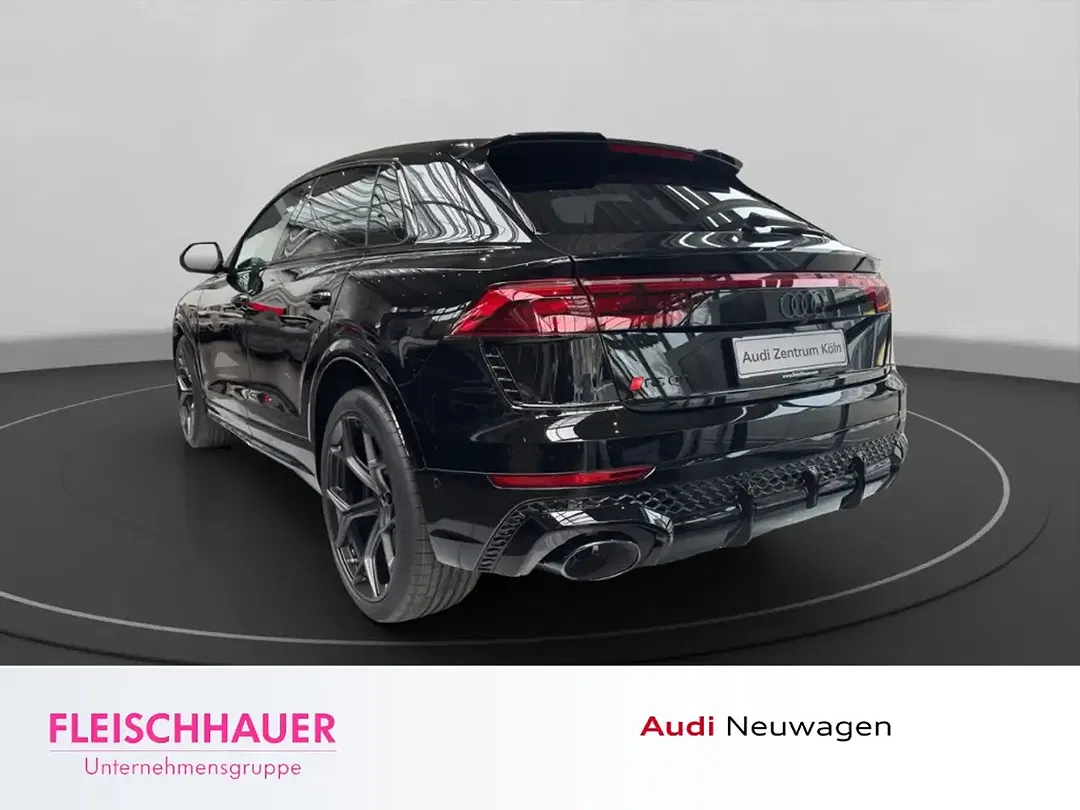 Audi RS Q8 - Thumbnail 5