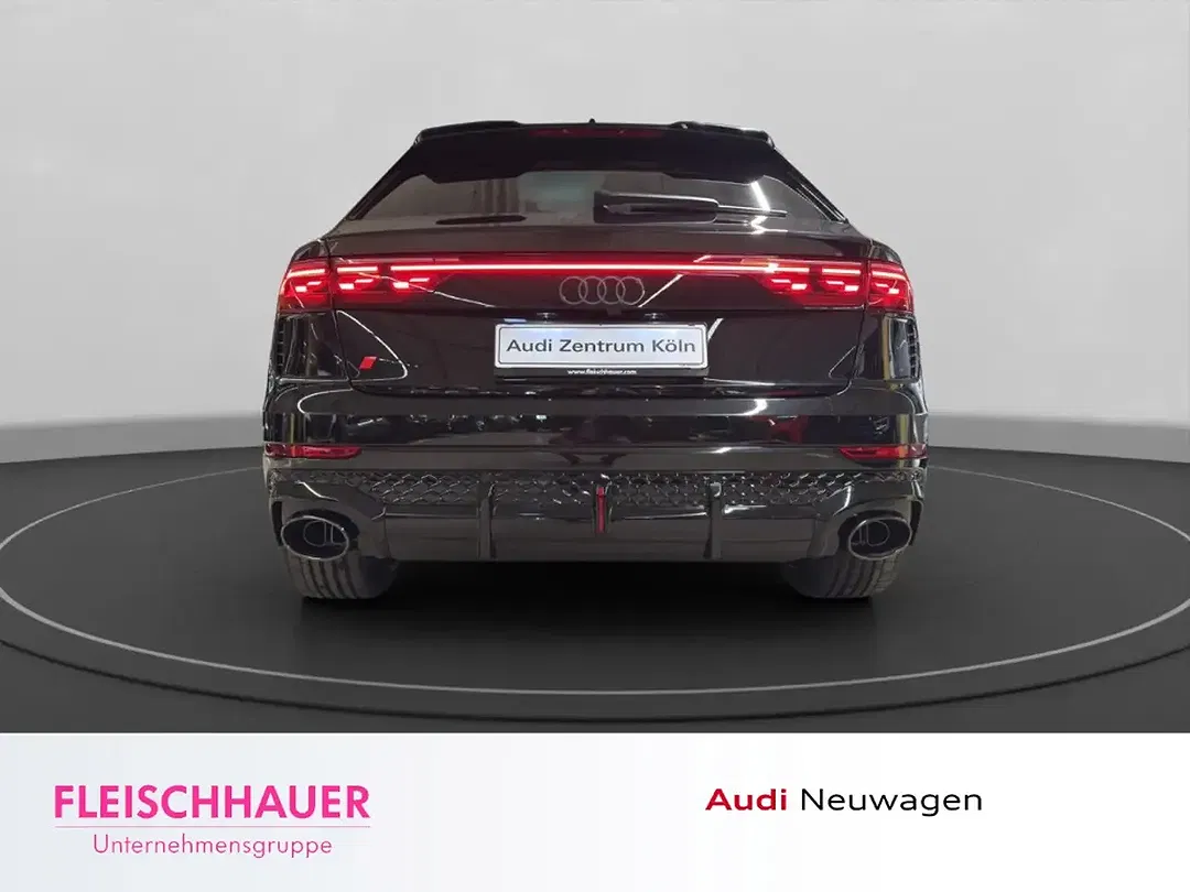 Audi RS Q8 - Thumbnail 6