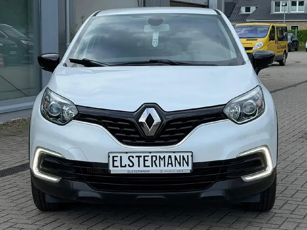 Renault Captur - Thumbnail 2