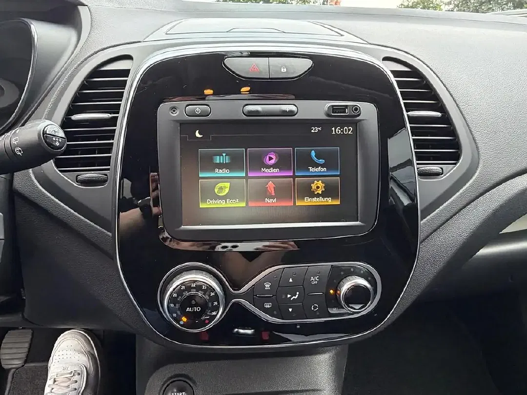 Renault Captur - Thumbnail 9