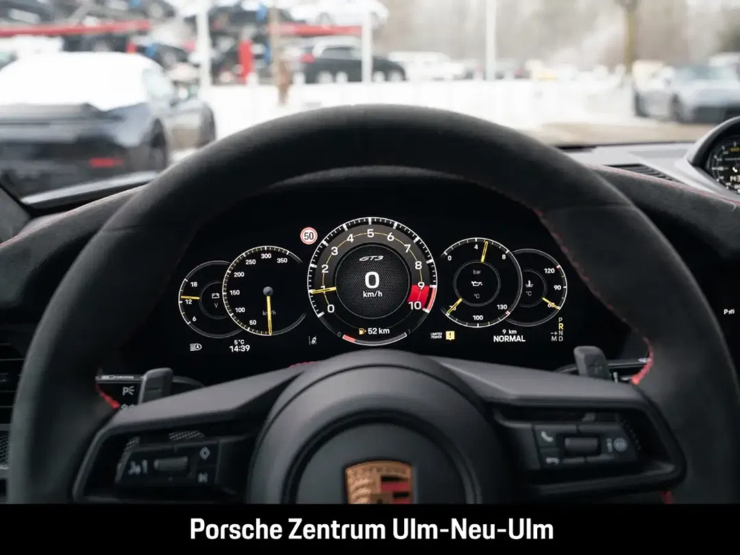Porsche 992 - Thumbnail 12