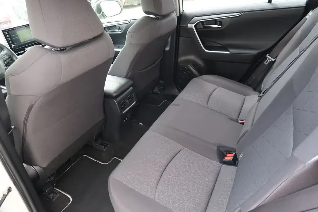Toyota RAV 4 - Thumbnail 12