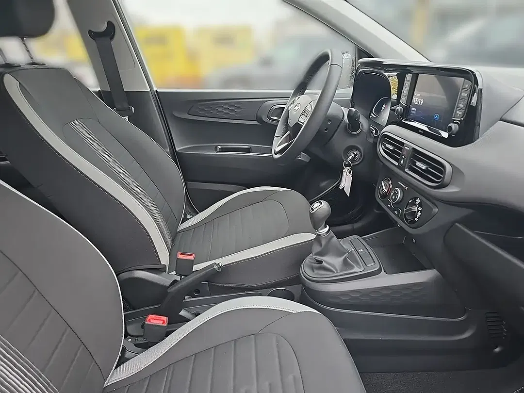 Hyundai i10 - Thumbnail 15