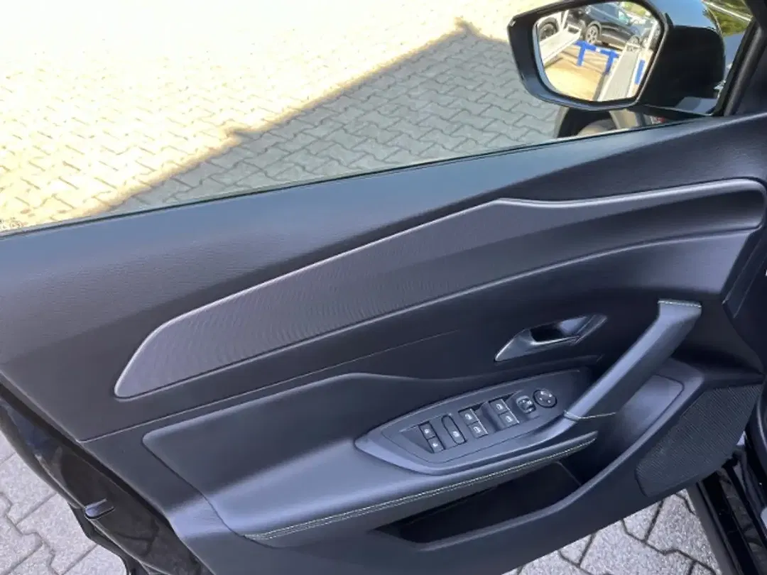 Peugeot 408 - Thumbnail 15