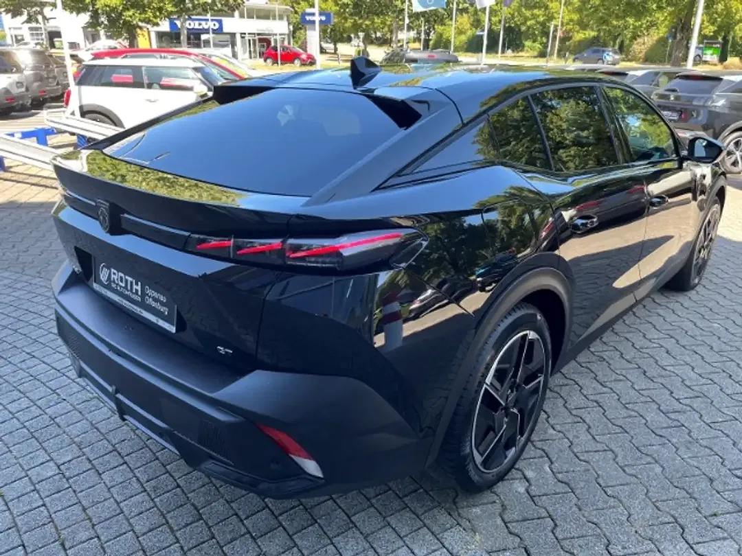 Peugeot 408 - Thumbnail 4