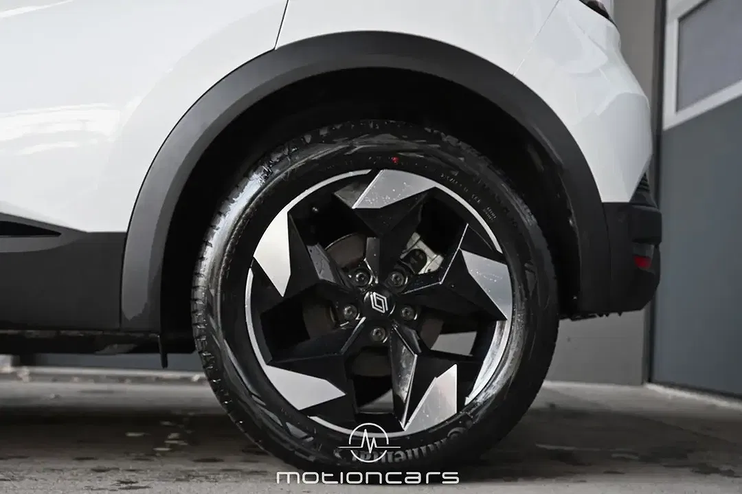 Renault Captur - Thumbnail 8