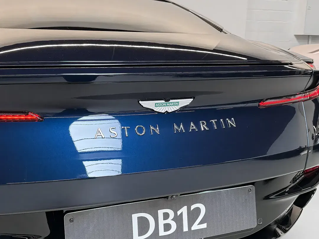 Aston Martin DB12 - Thumbnail 13