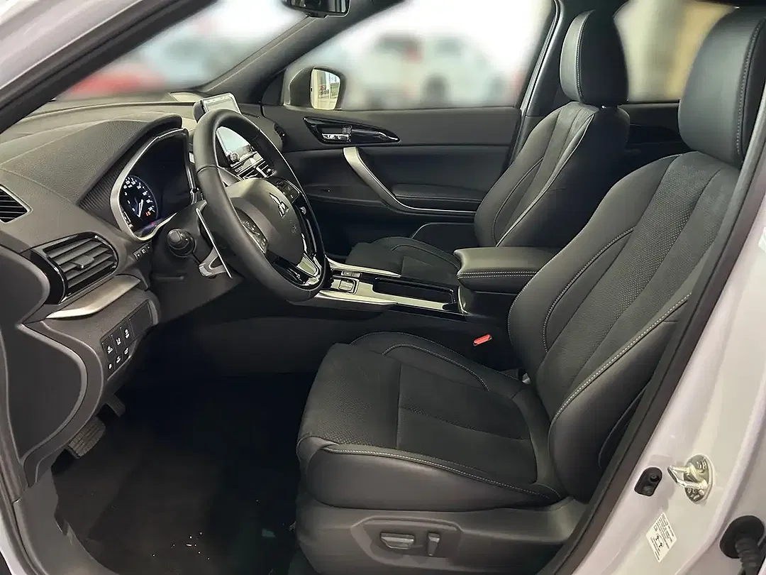 Mitsubishi Eclipse Cross - Thumbnail 10