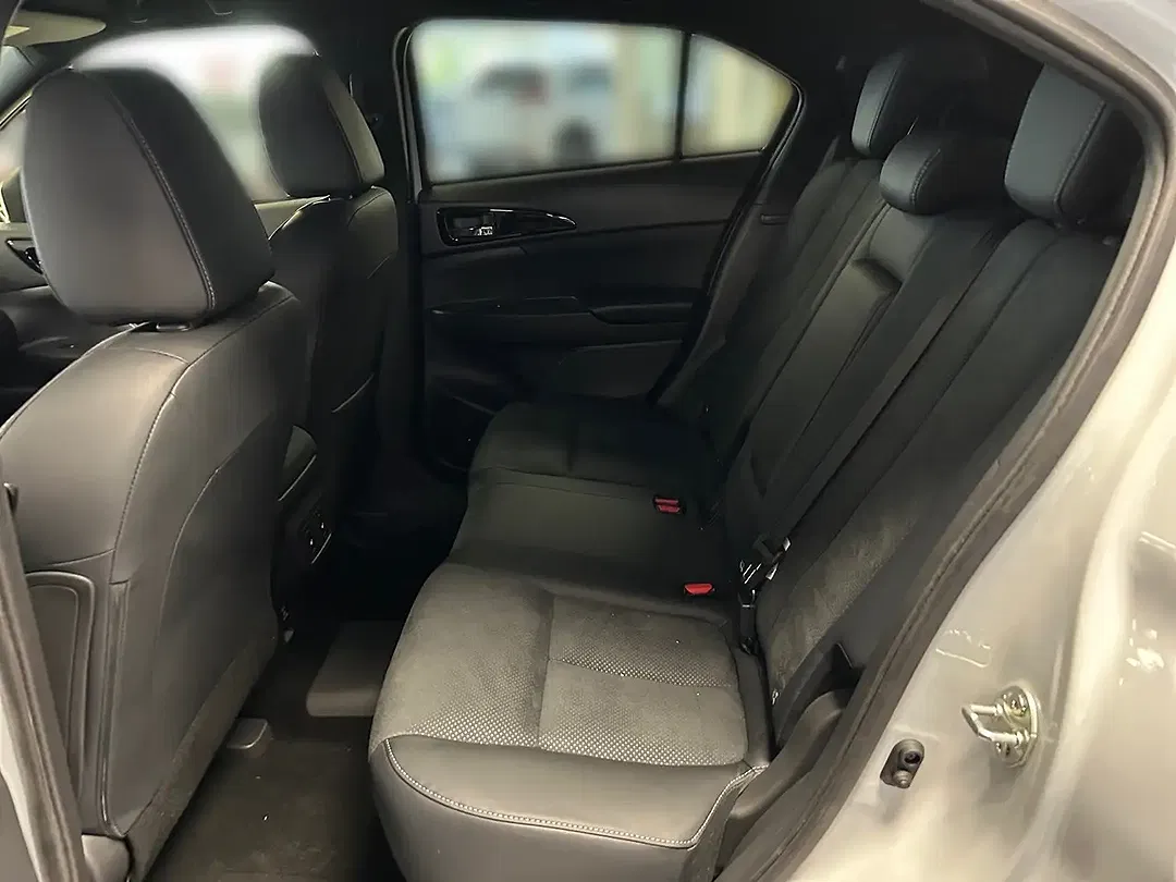 Mitsubishi Eclipse Cross - Thumbnail 11
