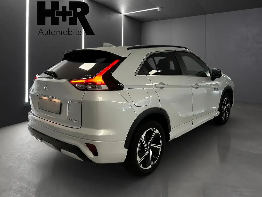 Mitsubishi Eclipse Cross - Thumbnail 3