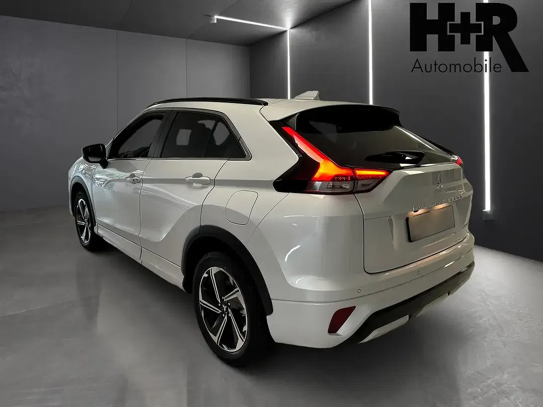 Mitsubishi Eclipse Cross - Thumbnail 4