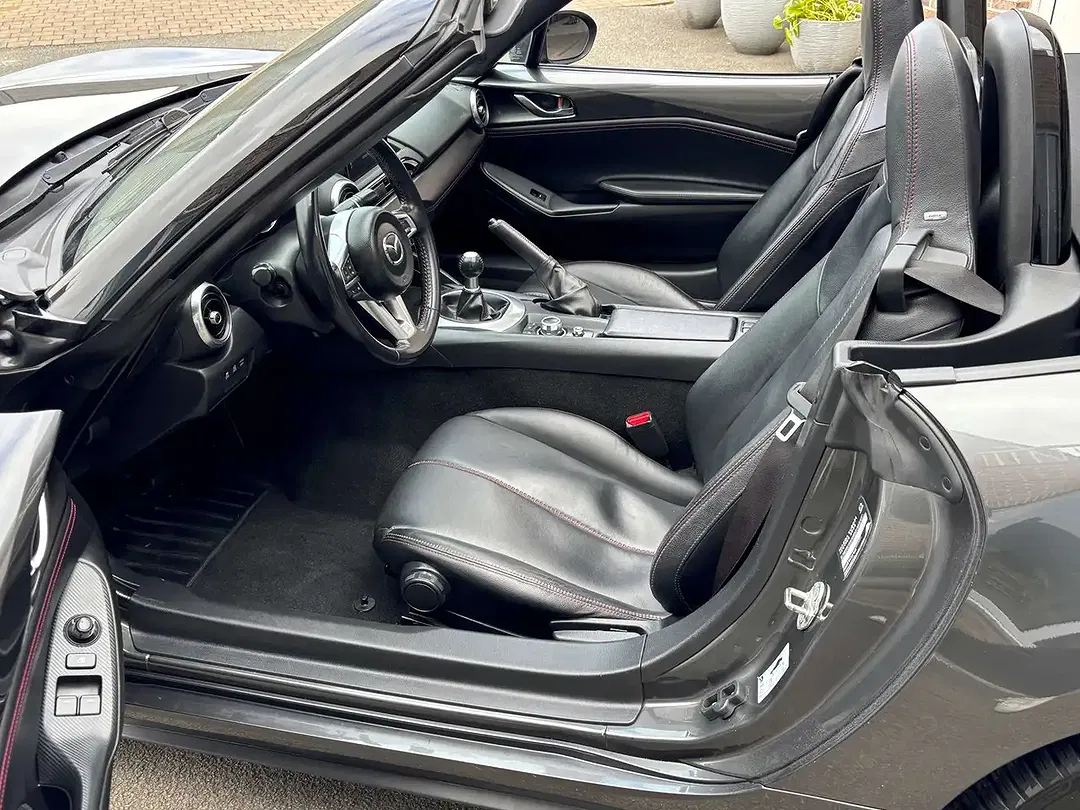 Mazda MX-5 - Thumbnail 10