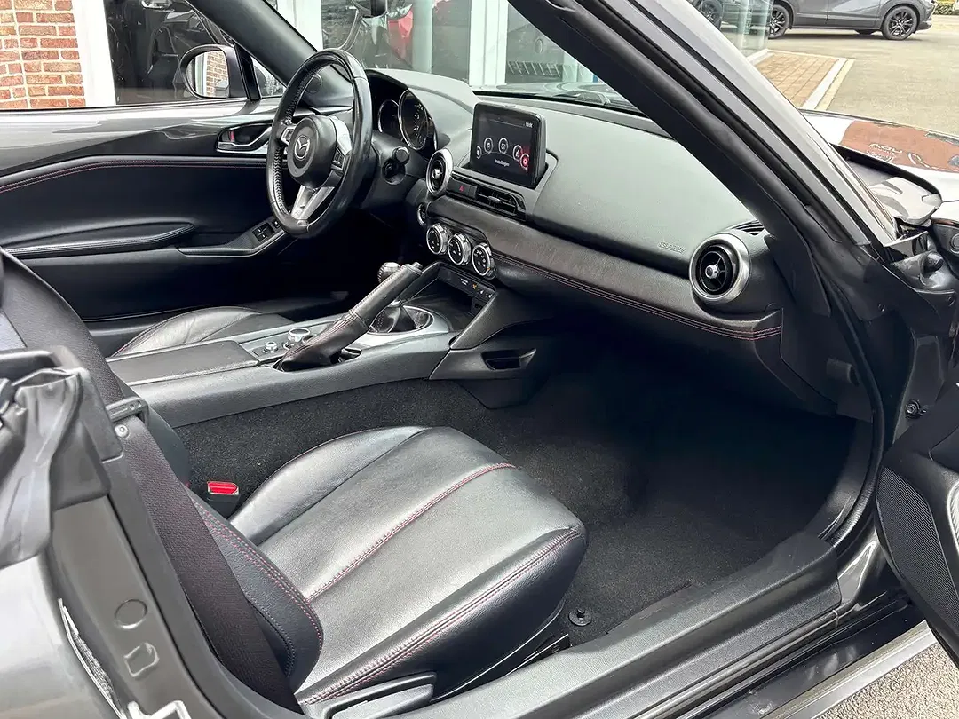 Mazda MX-5 - Thumbnail 11
