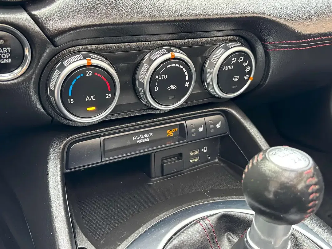 Mazda MX-5 - Thumbnail 12
