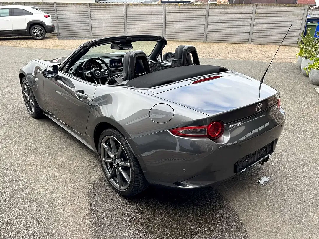 Mazda MX-5 - Thumbnail 4