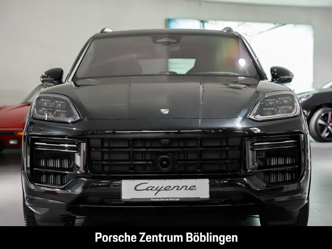Porsche Cayenne - Thumbnail 10