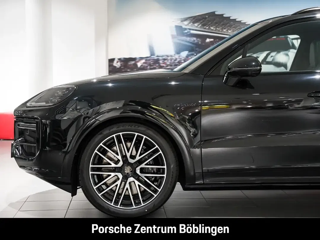 Porsche Cayenne - Thumbnail 13