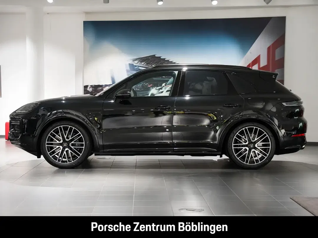 Porsche Cayenne - Thumbnail 2