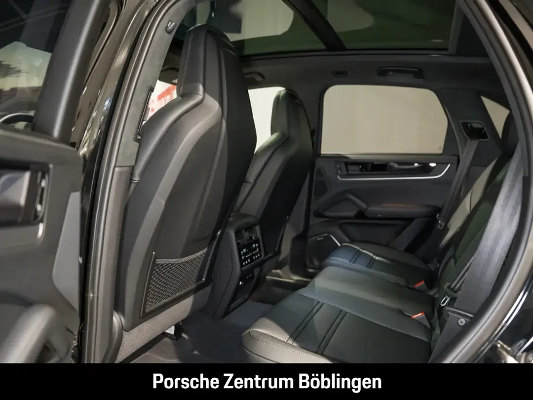 Porsche Cayenne - Thumbnail 7