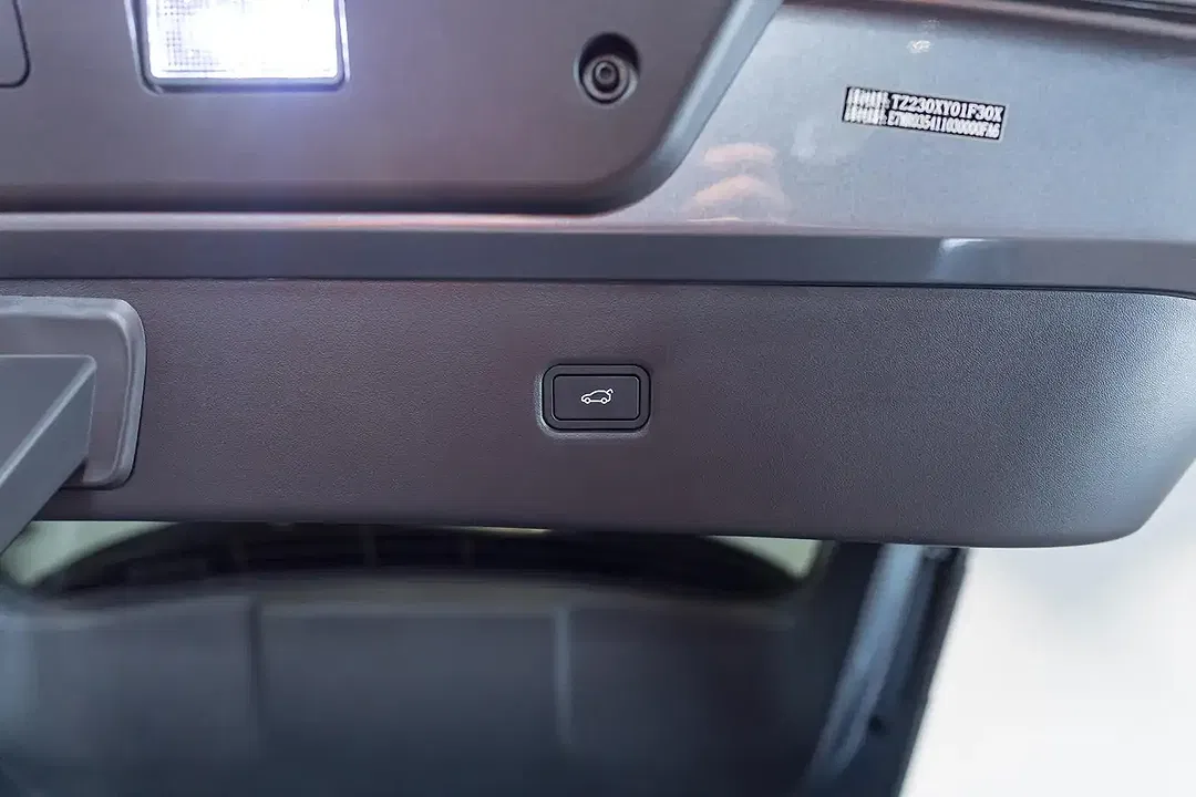 Xpeng G6 - Thumbnail 15