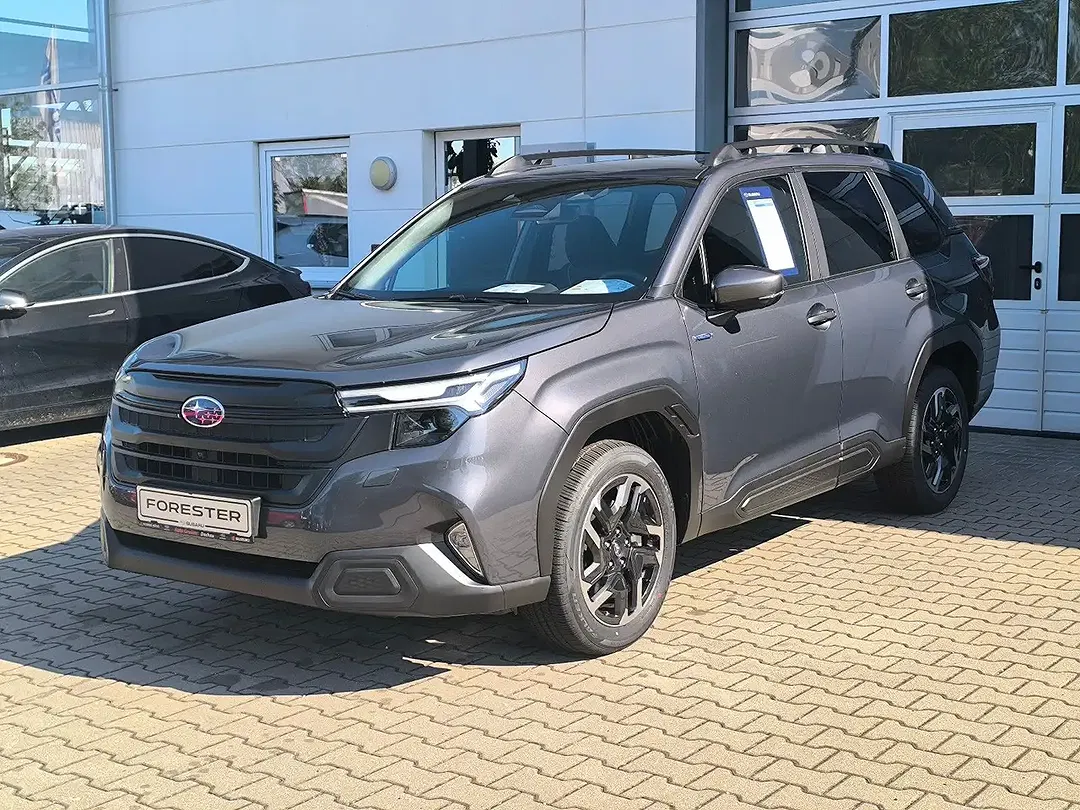 Subaru Forester - Thumbnail 2