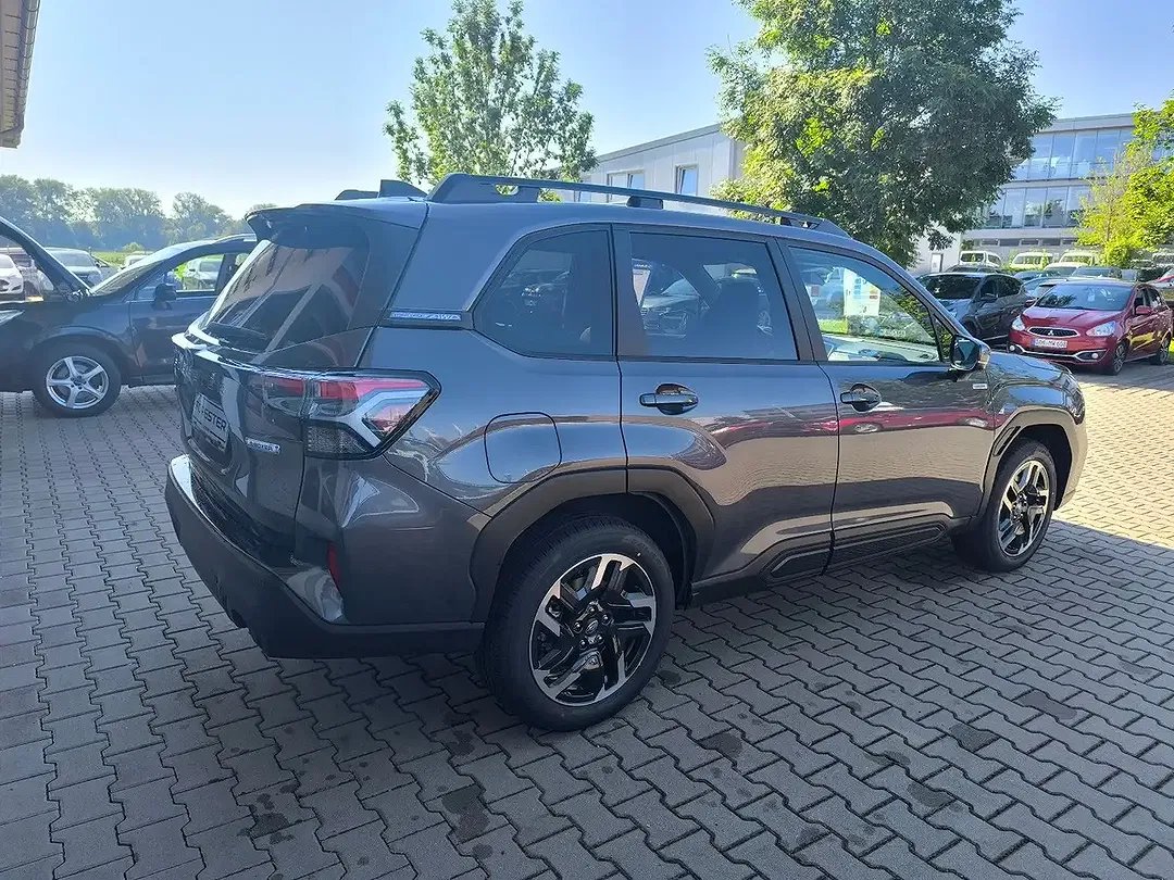 Subaru Forester - Thumbnail 4