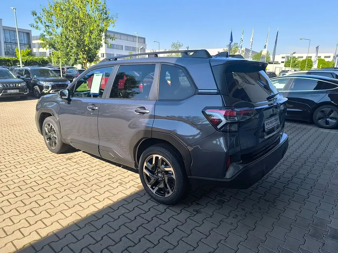 Subaru Forester - Thumbnail 5
