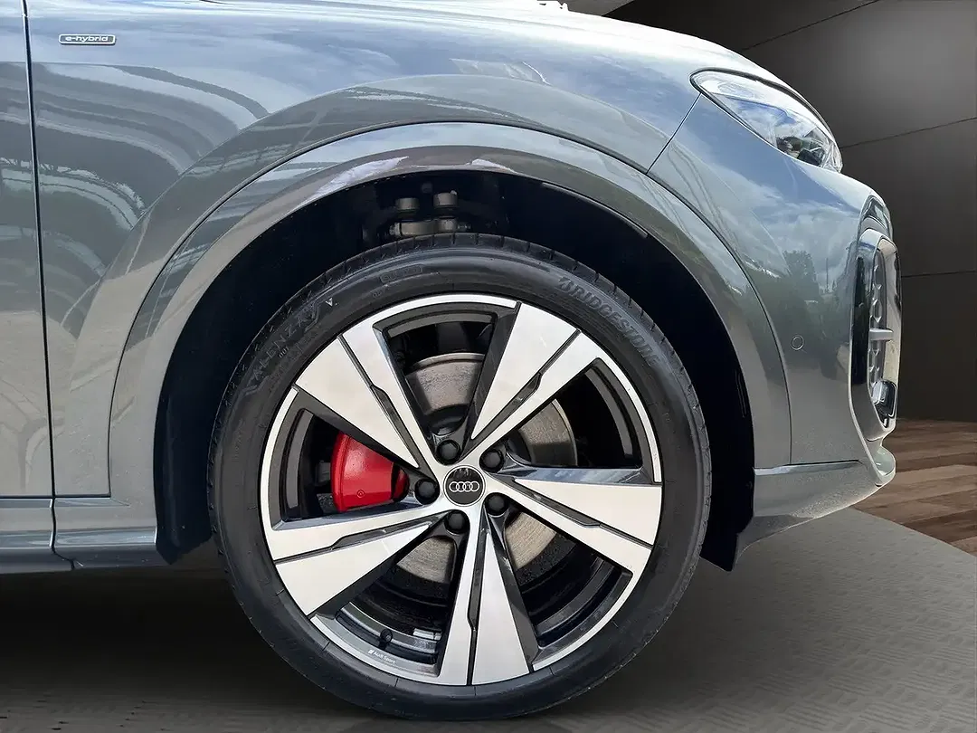 Audi Q5 - Thumbnail 6