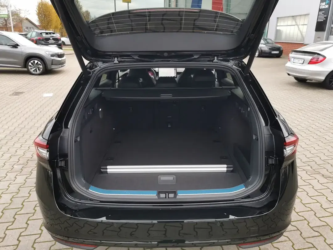 Skoda Superb - Thumbnail 8