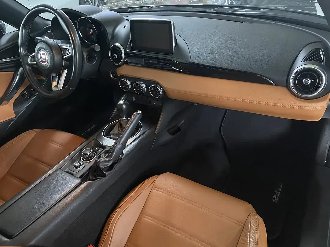 Fiat 124 Spider - Thumbnail 13