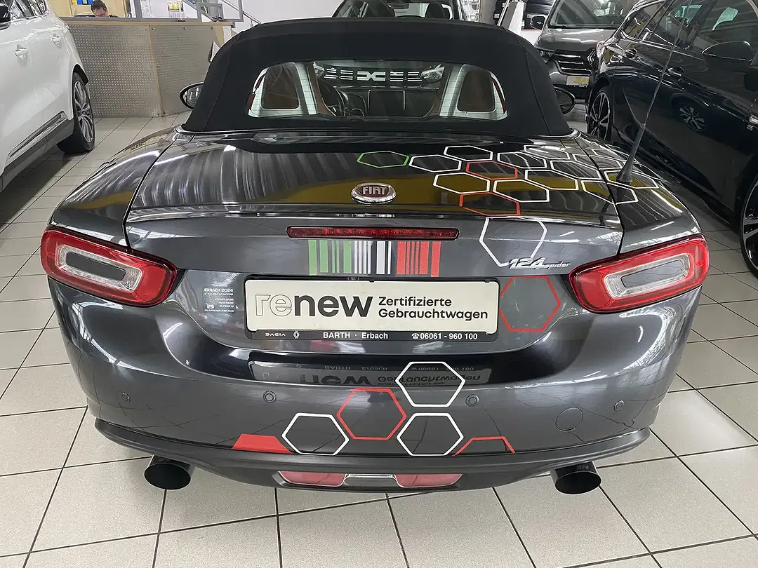 Fiat 124 Spider - Thumbnail 8