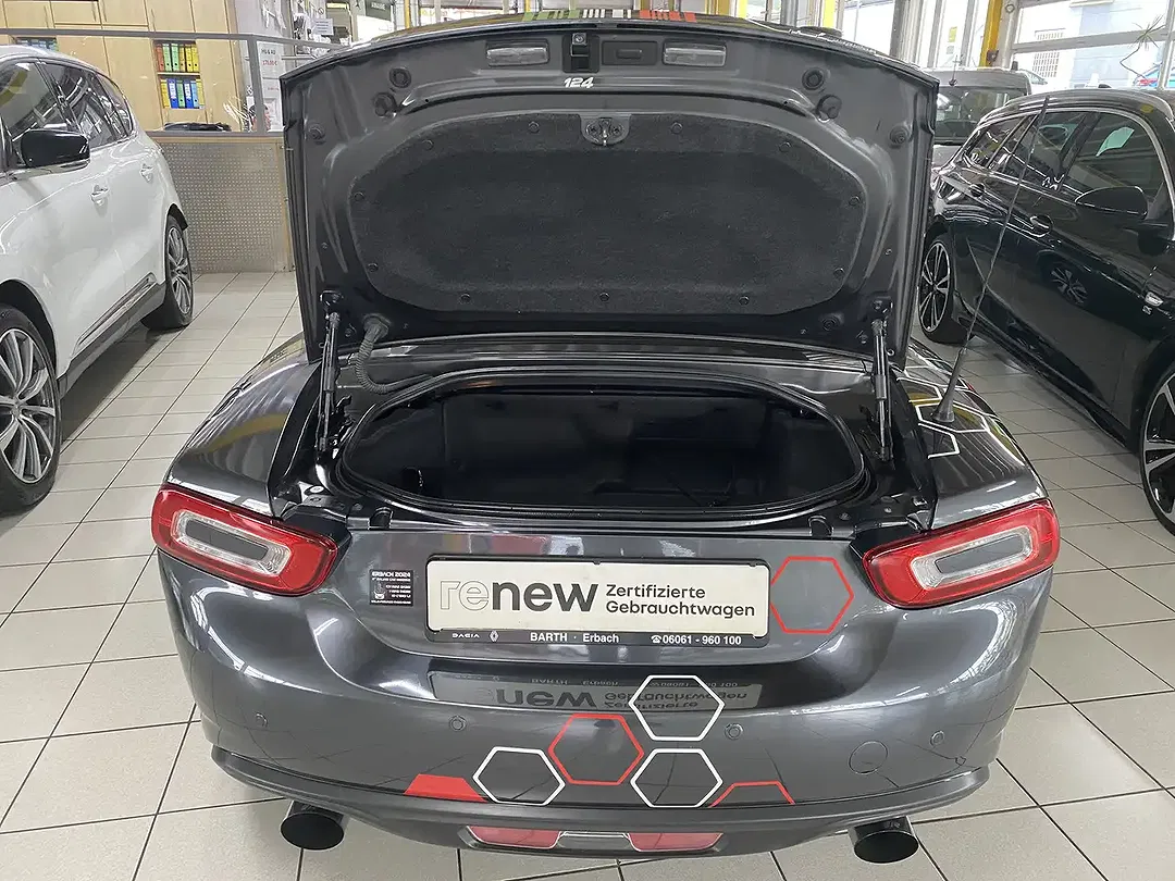 Fiat 124 Spider - Thumbnail 9