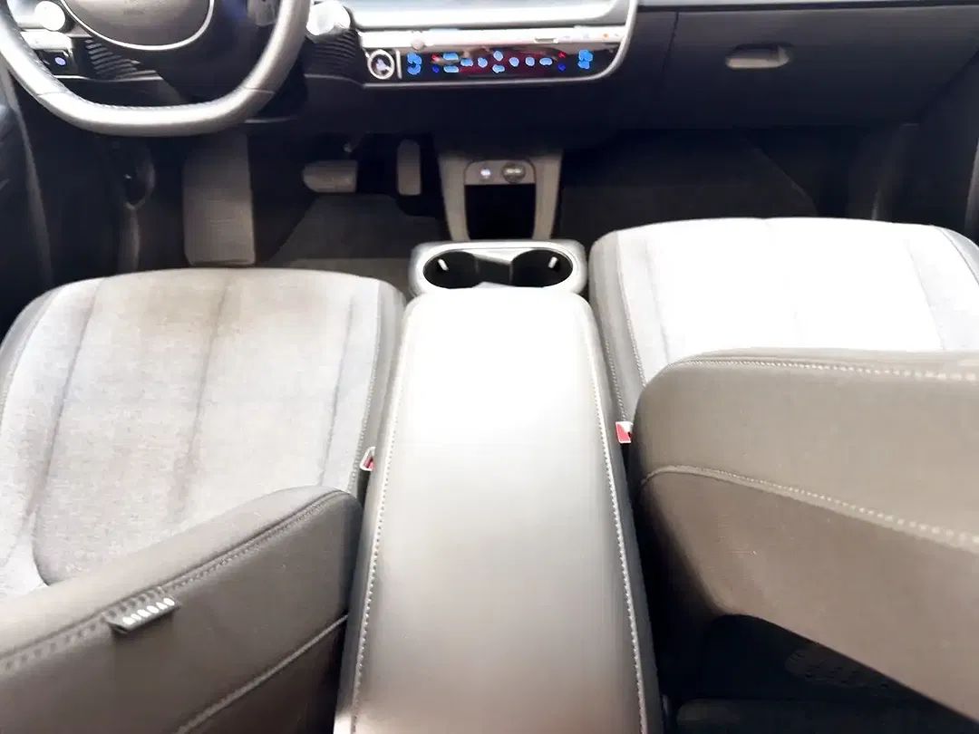 Hyundai IONIQ 5 - Thumbnail 14