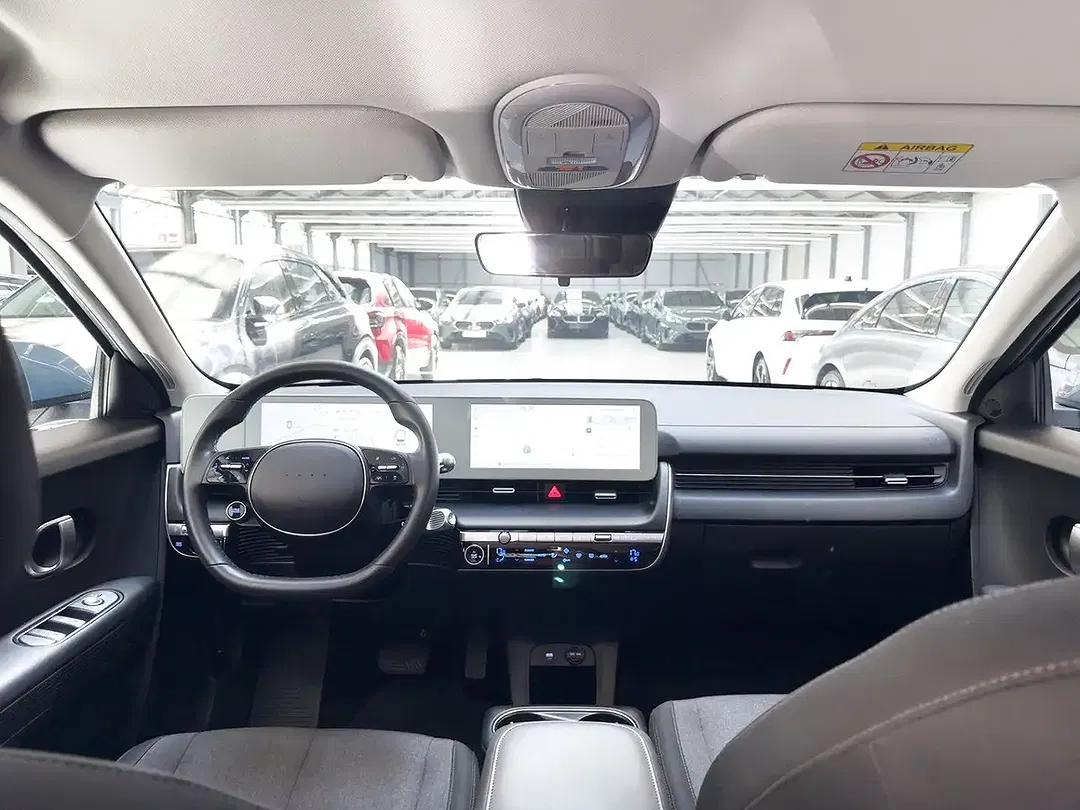 Hyundai IONIQ 5 - Thumbnail 9