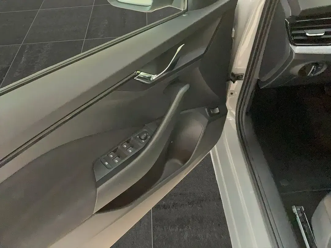 Skoda Scala - Thumbnail 11