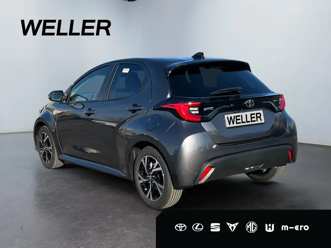 Toyota Yaris - Thumbnail 11