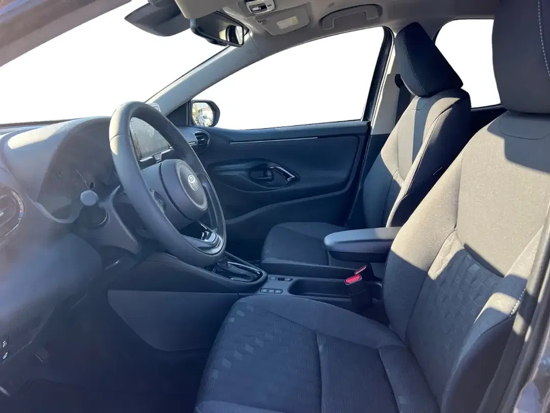 Toyota Yaris - Thumbnail 5